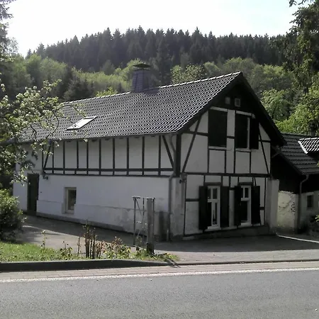 Prázdninový dům Gorgeous Timbered Farmhouse In The Sauerland With Garden Fireplace And Bar Meschede